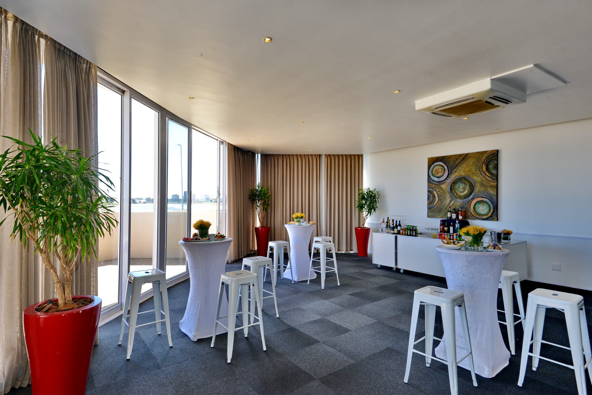 Lagoon Beach Hotel, Conferences