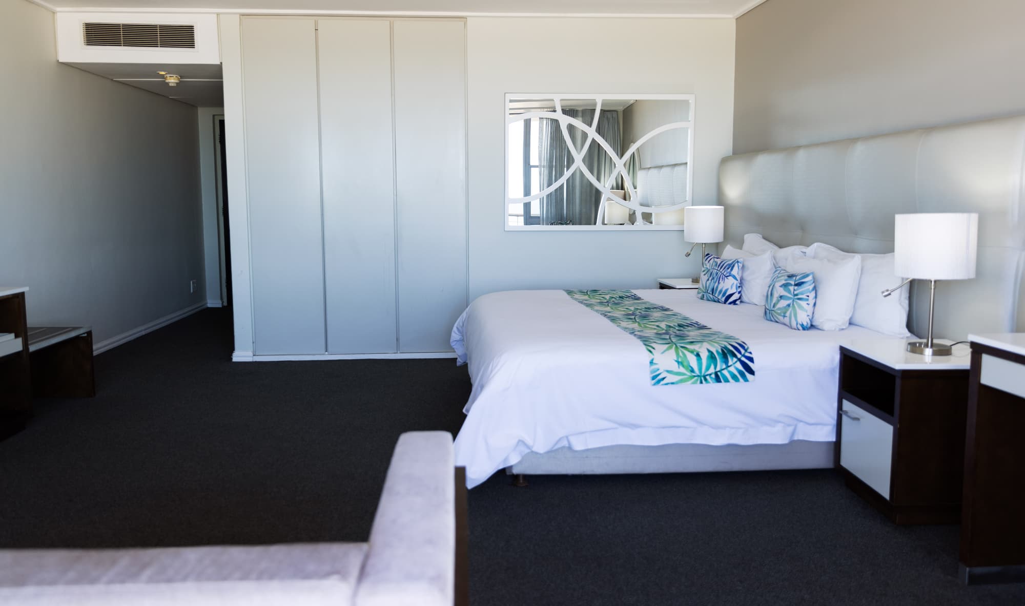 Lagoon Beach Hotel, Room