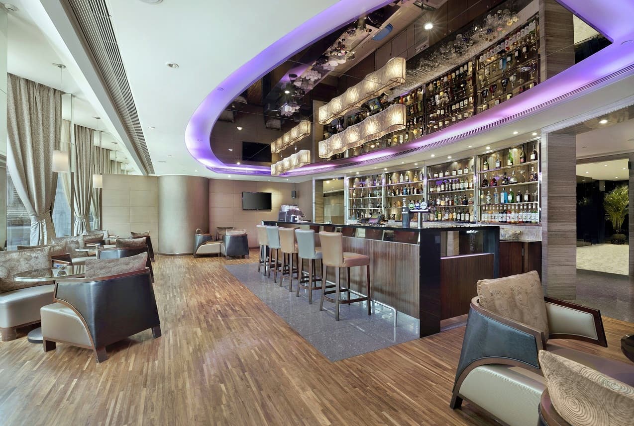 The Kowloon Hotel, Bar