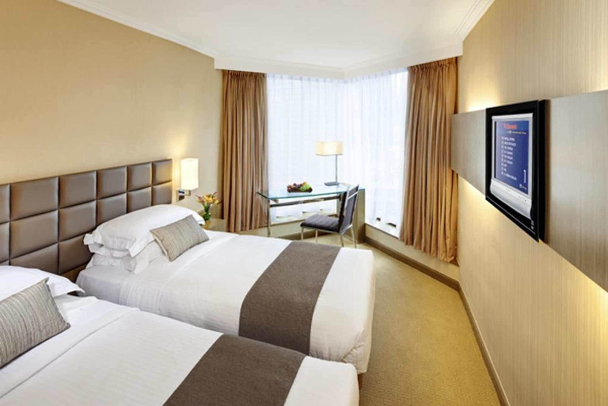 The Kowloon Hotel, Room