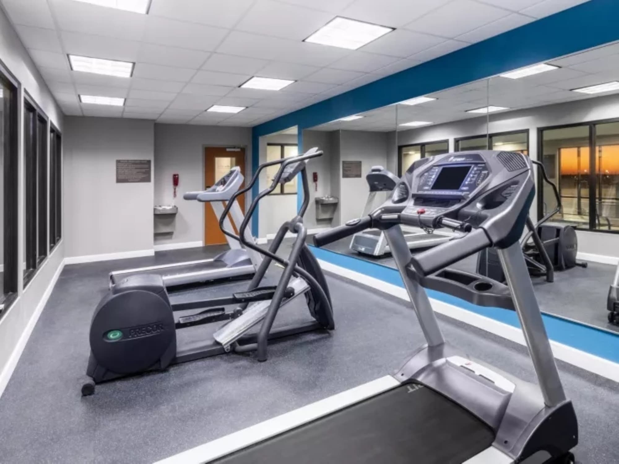 Garner Hotel Albuquerque Airport by IHG, Sports and Entertainment