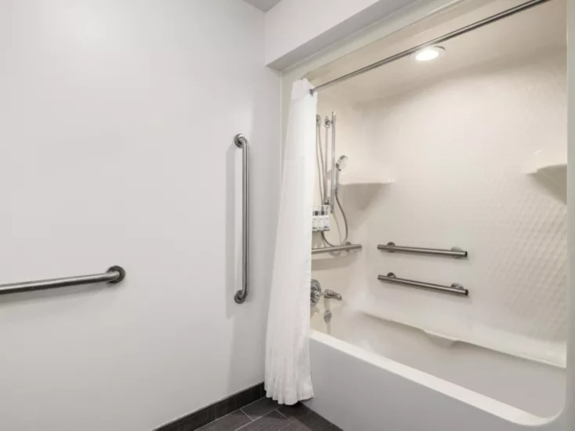 Garner Hotel Albuquerque Airport by IHG, Room