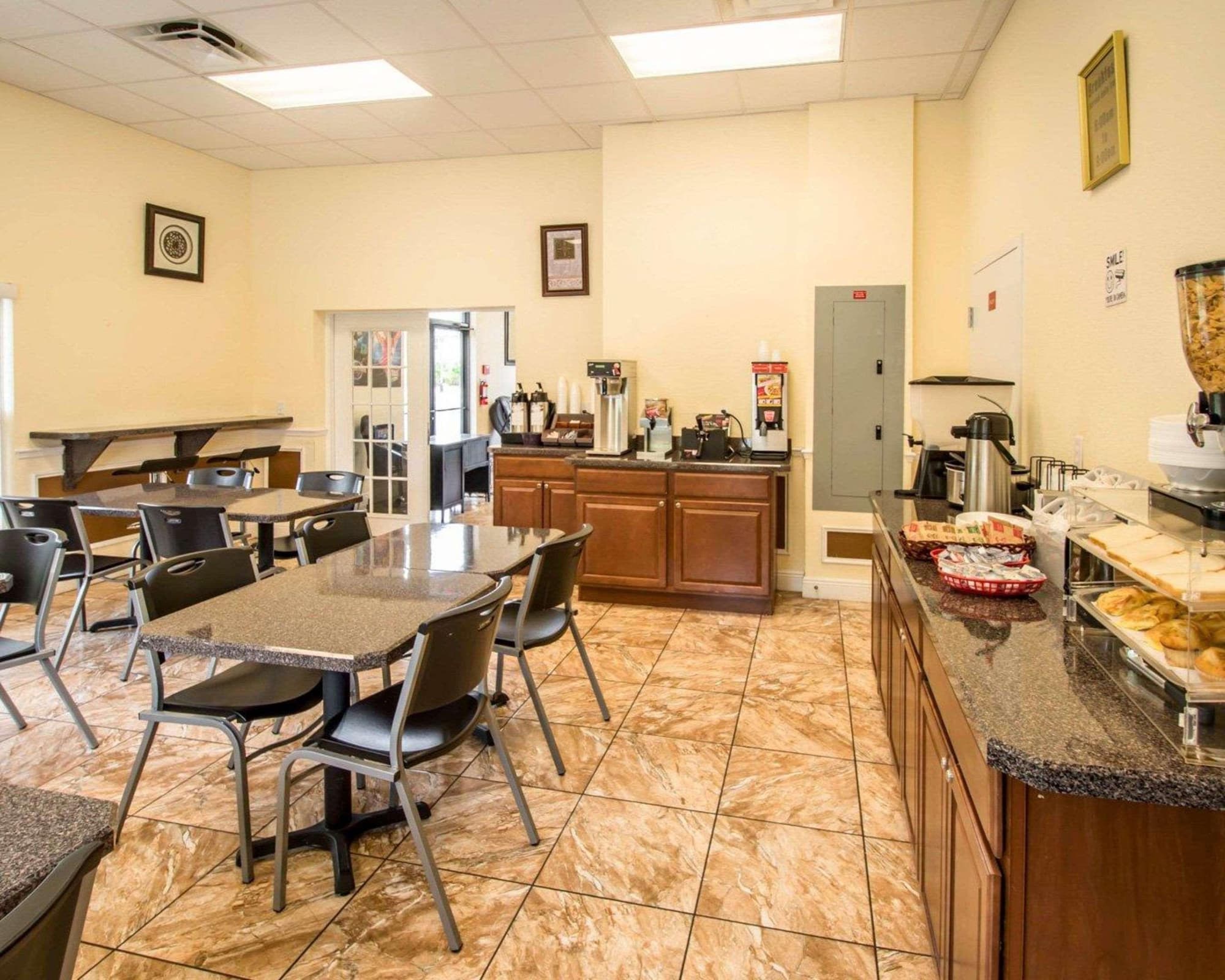 Green Palms Extended Stay, Restaurant