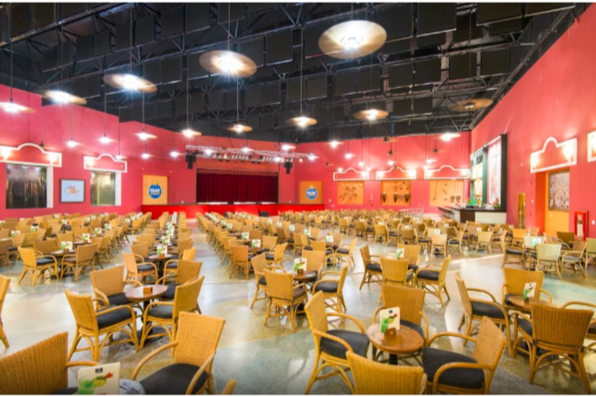 Iberostar Waves Bahia All Inclusive, Sports and Entertainment