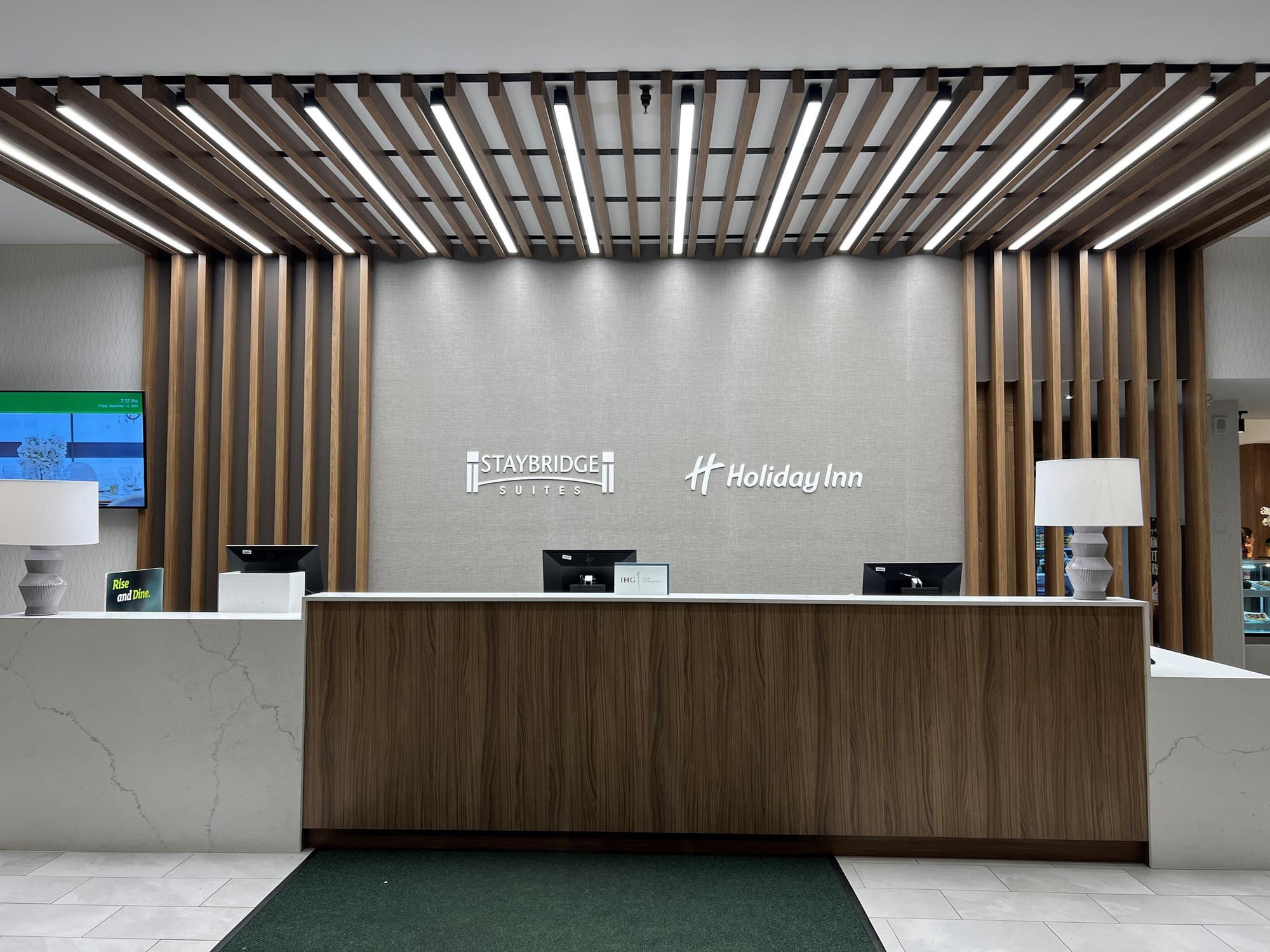 Holiday Inn Hotel and Suites St. Catharines Conf, General view