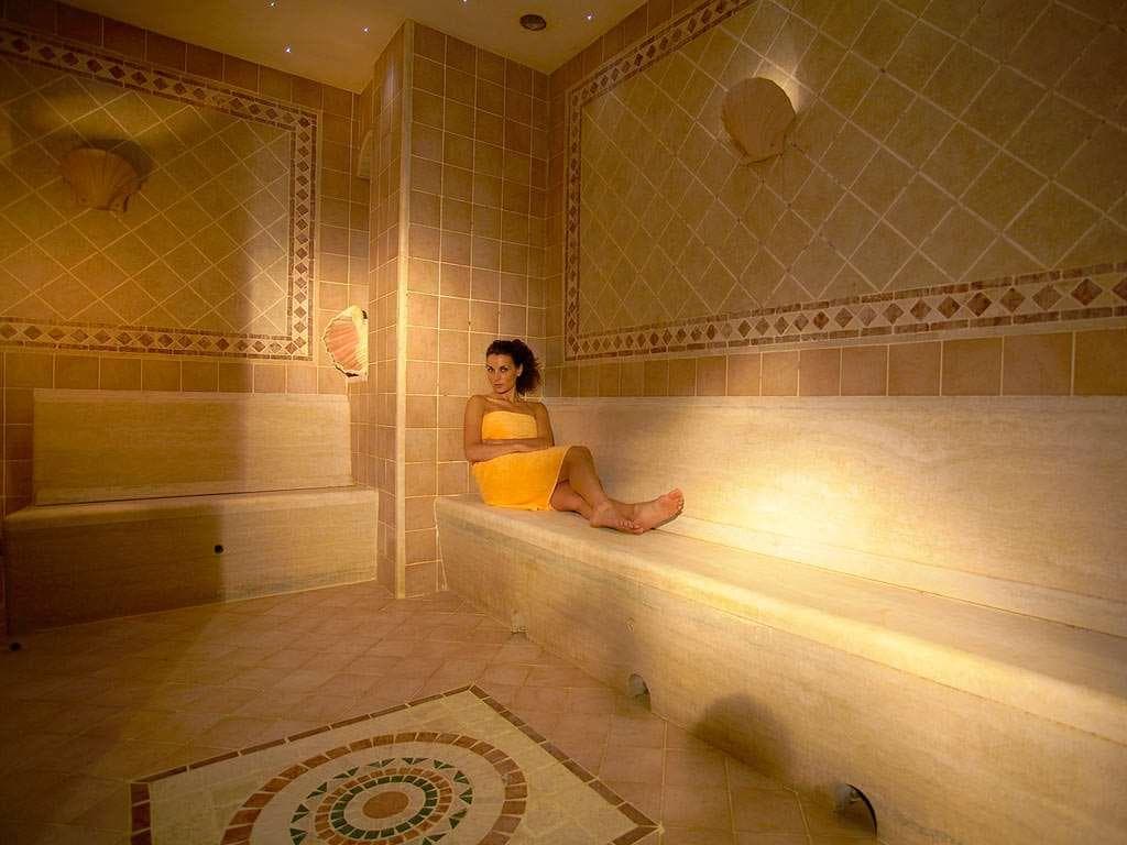 Hotel Caparena, Sports and Entertainment