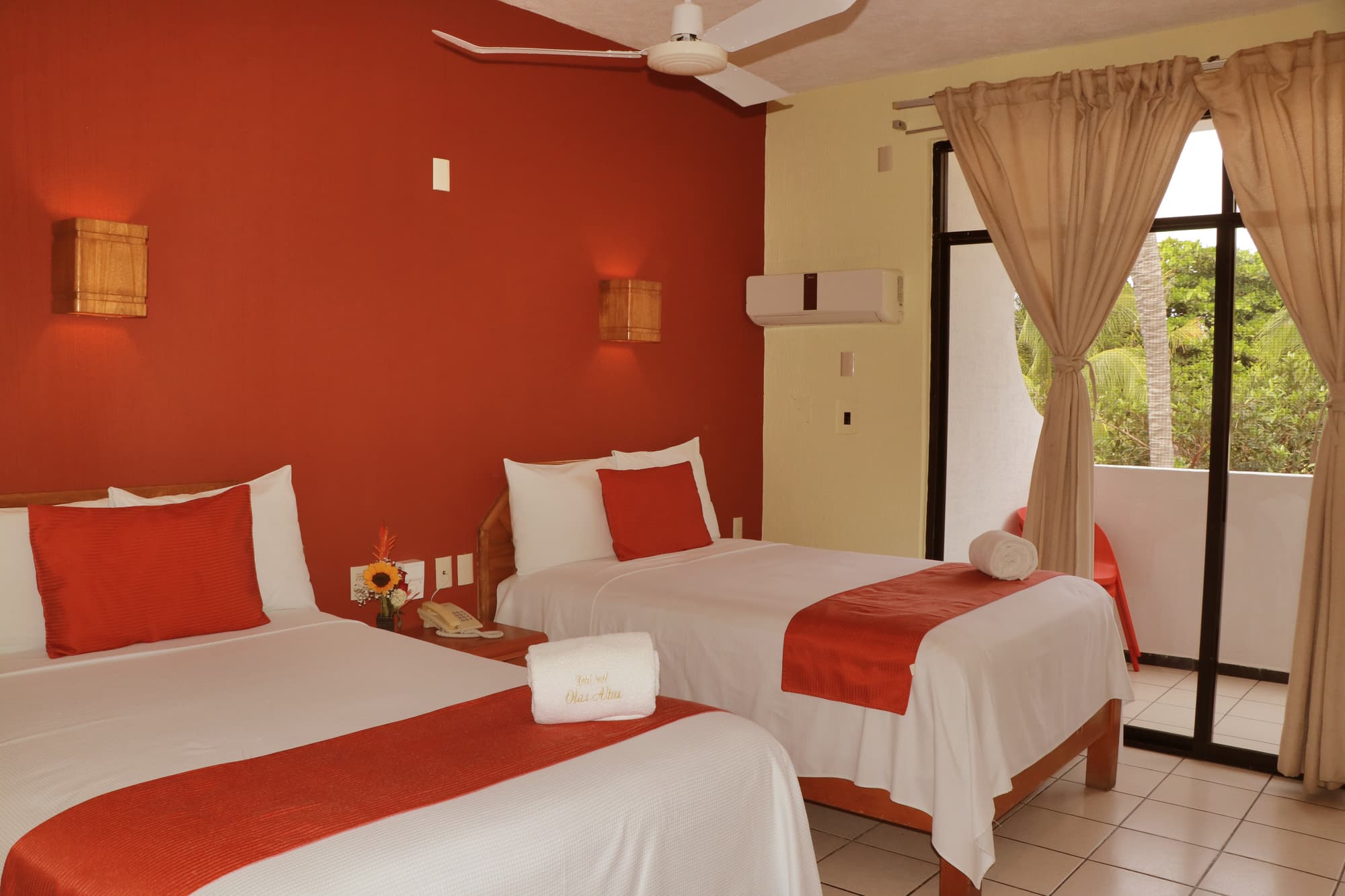 Surf Olas Altas, Room