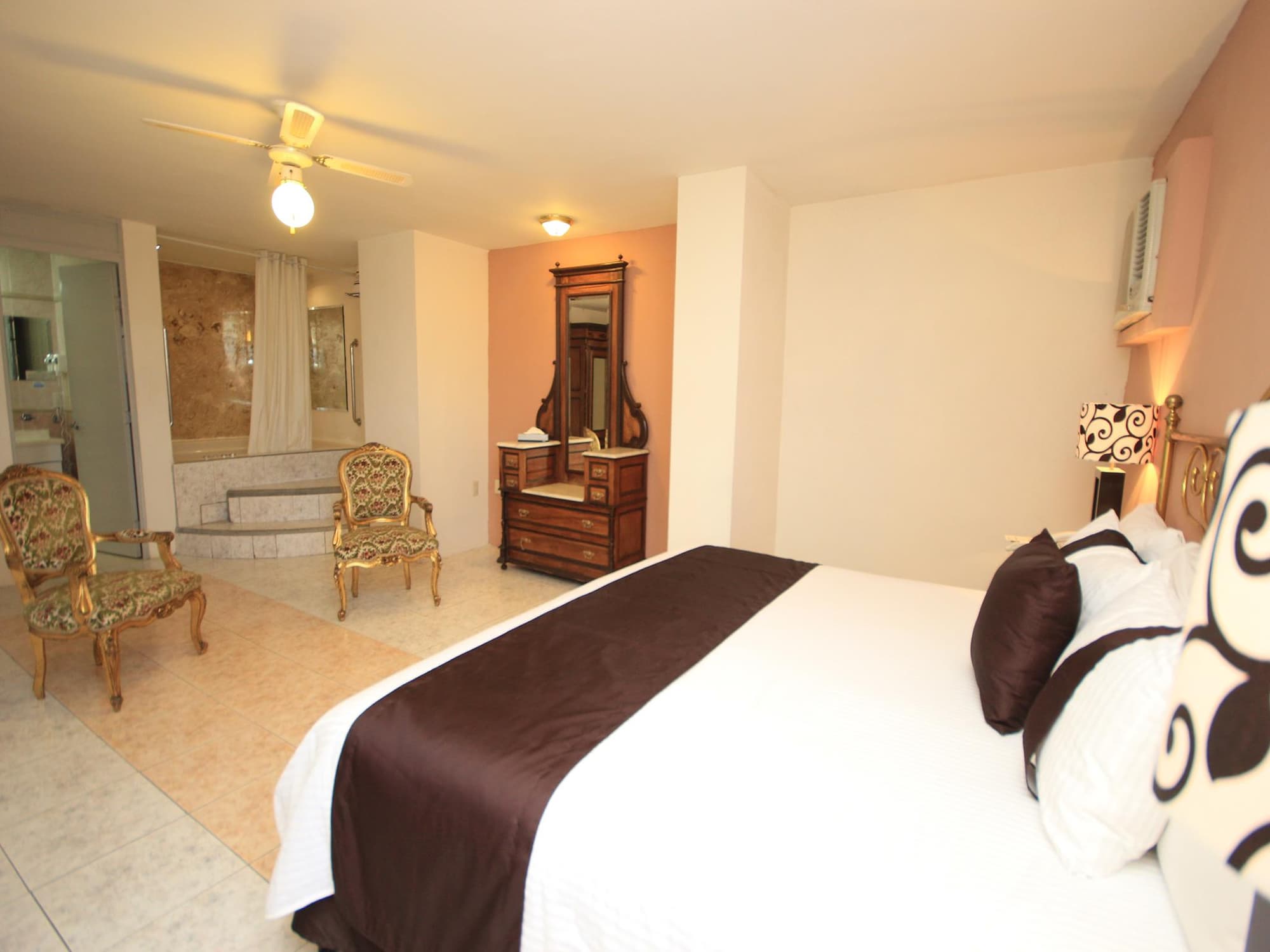 Mision Argento Zacatecas, Room