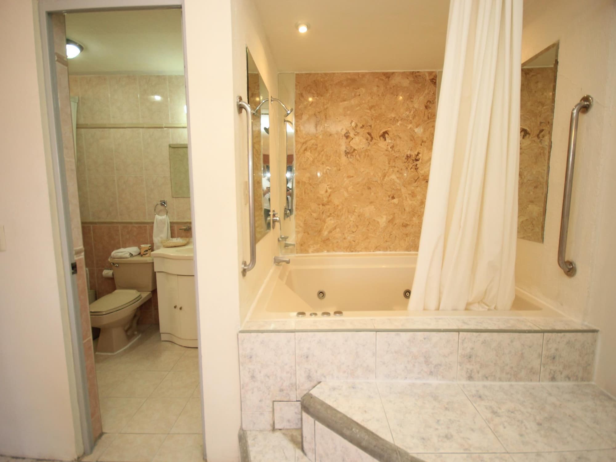 Mision Argento Zacatecas, Room