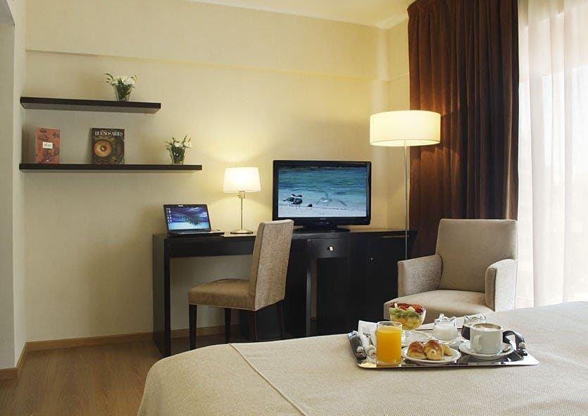 El Conquistador, Room