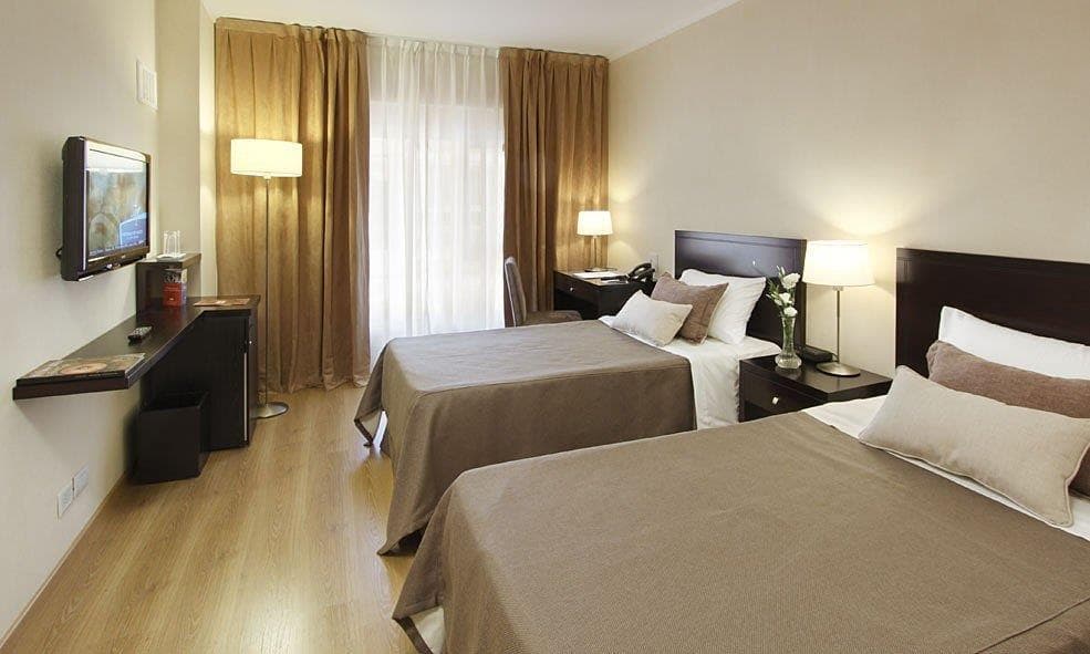 El Conquistador, Room