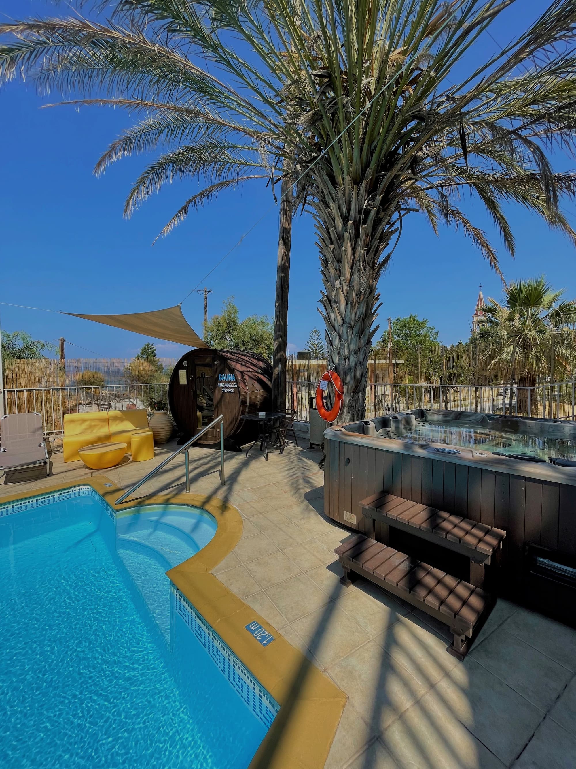 Mirabelle Hotel, Pool