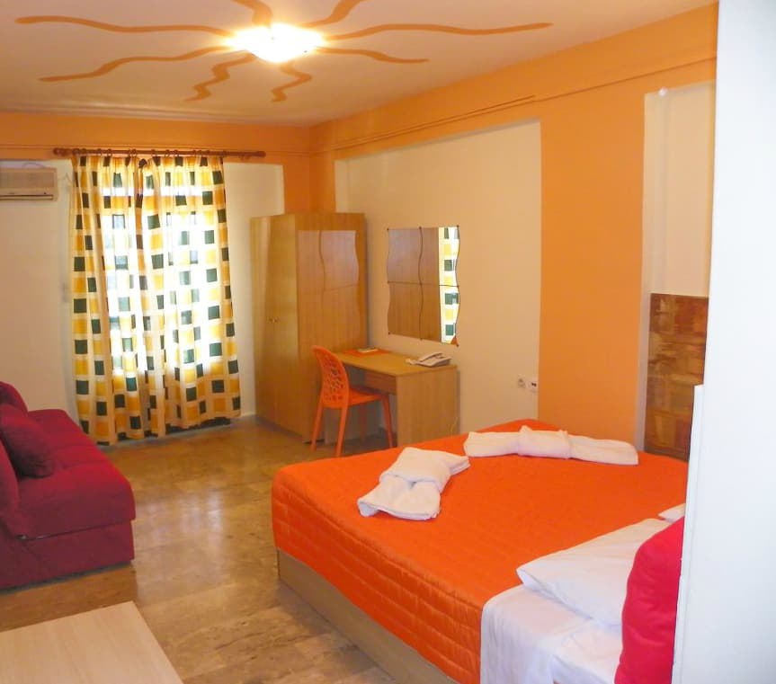 Mirabelle Hotel, Room