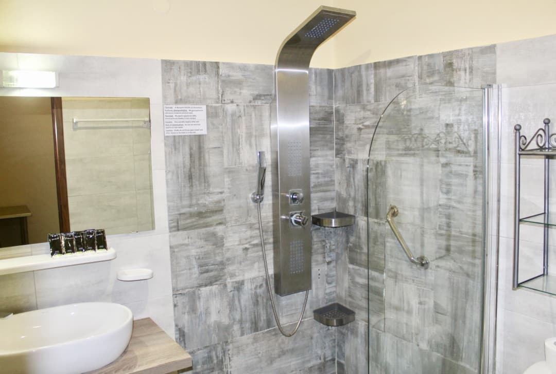 Mirabelle Hotel, Room