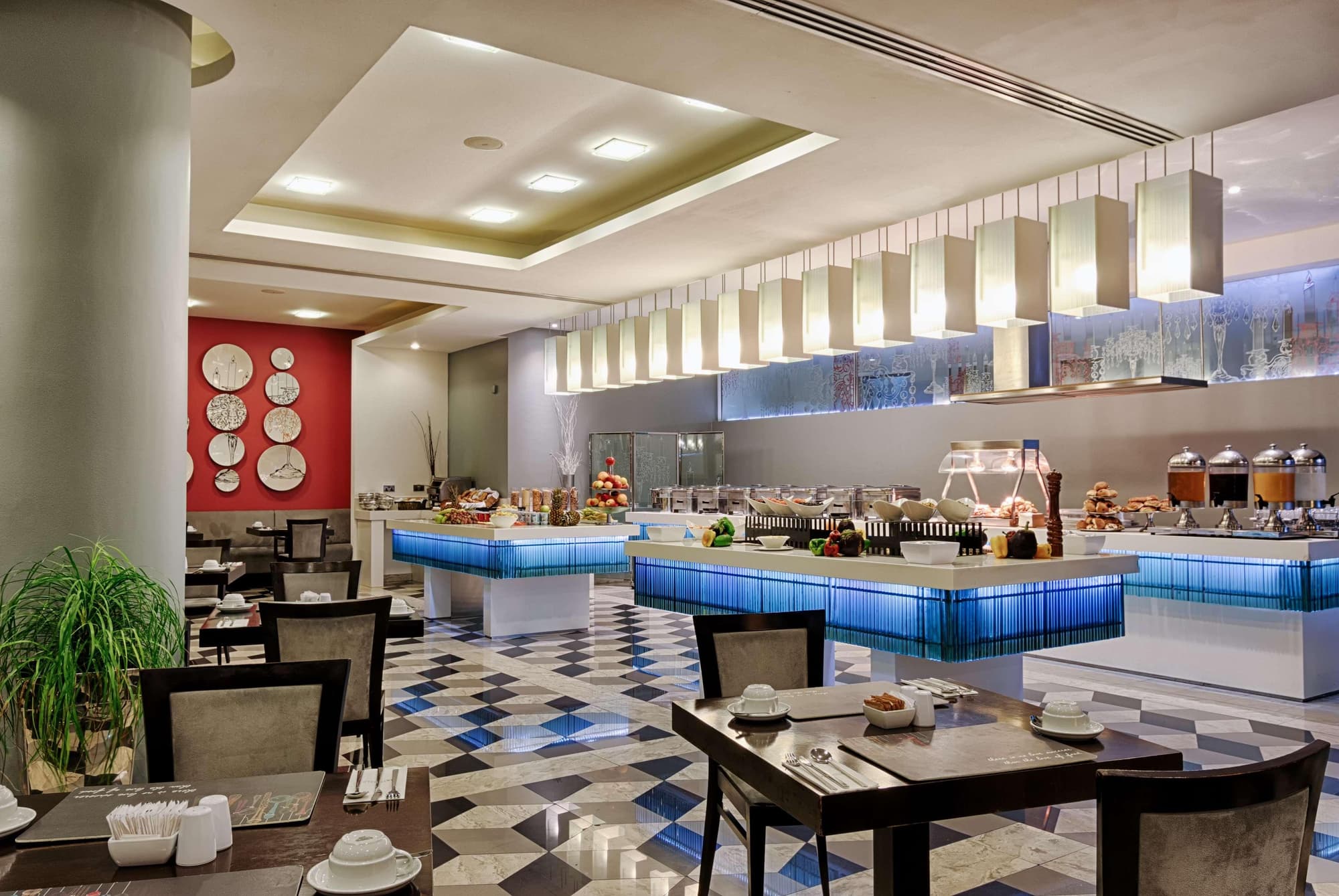 AX The Palace, Restaurant