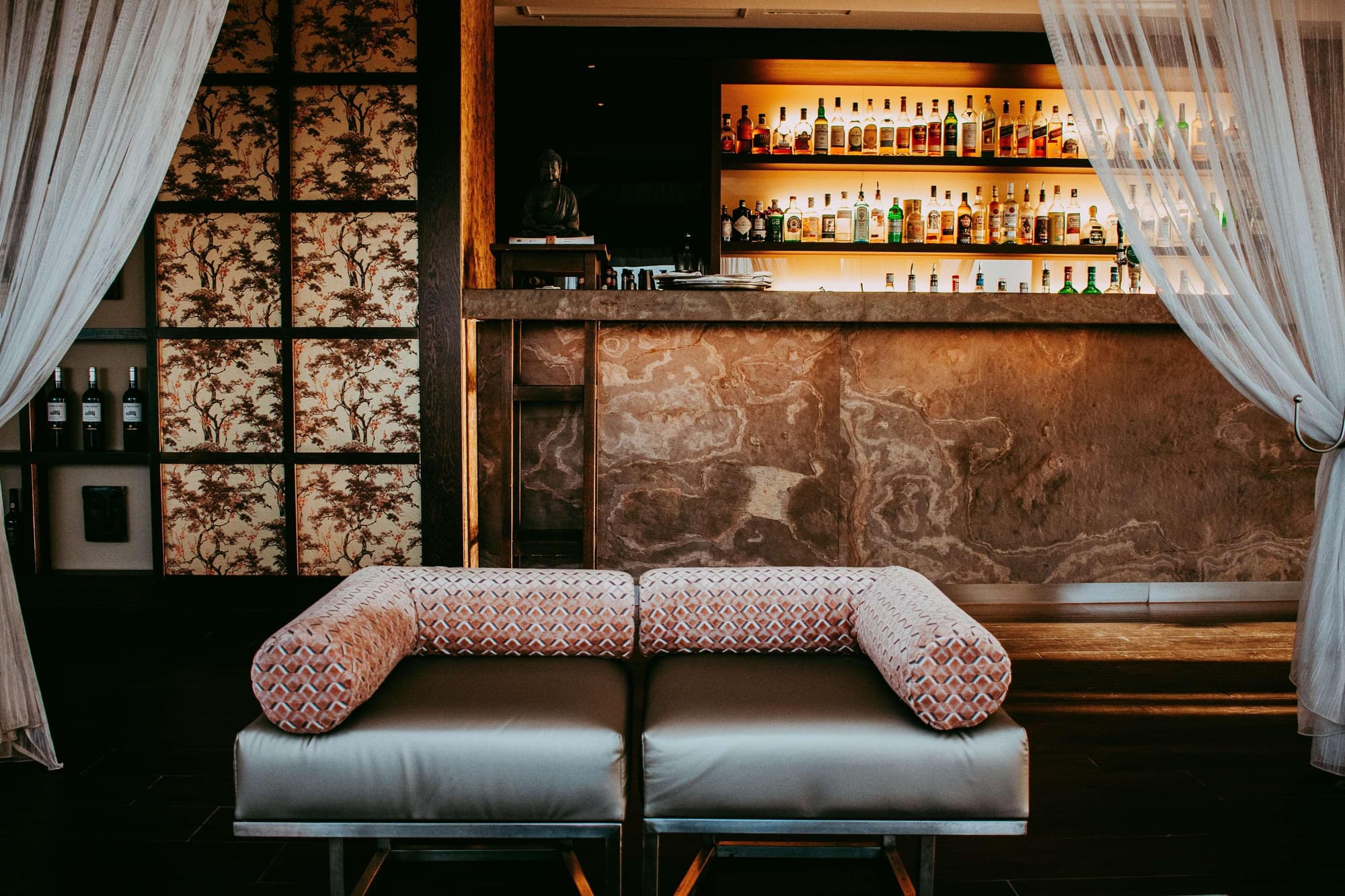 AX The Palace, Restaurant