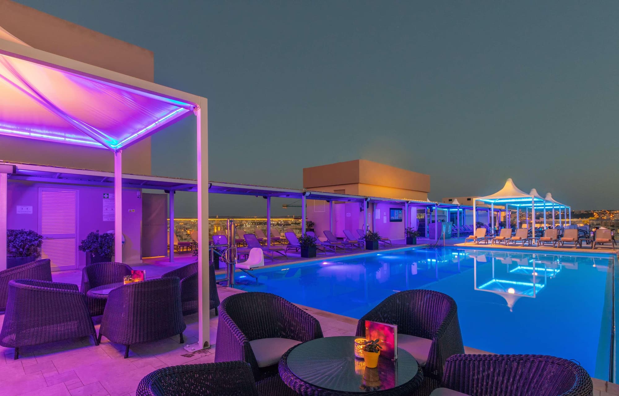 AX The Palace, Restaurant