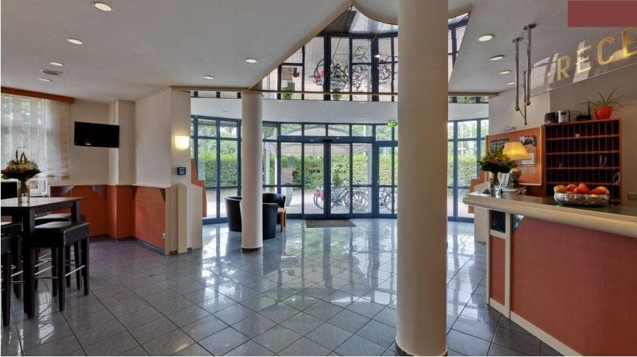 IBB Passau Süd, Lobby