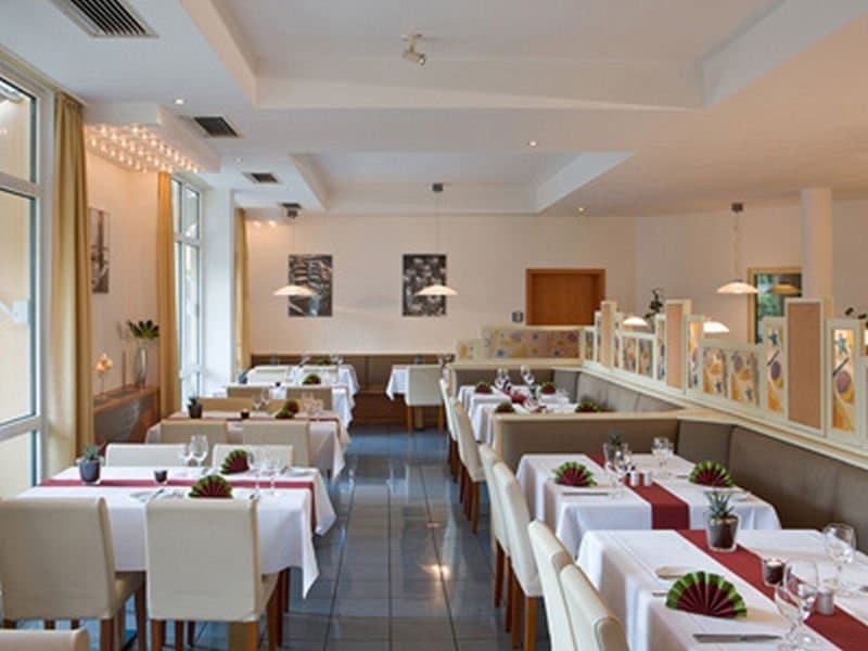IBB Passau Süd, Restaurant