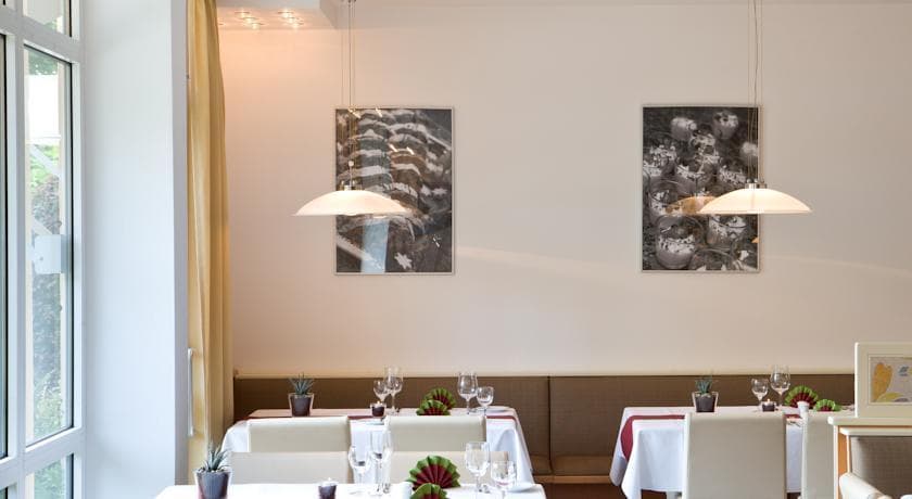 IBB Passau Süd, Restaurant