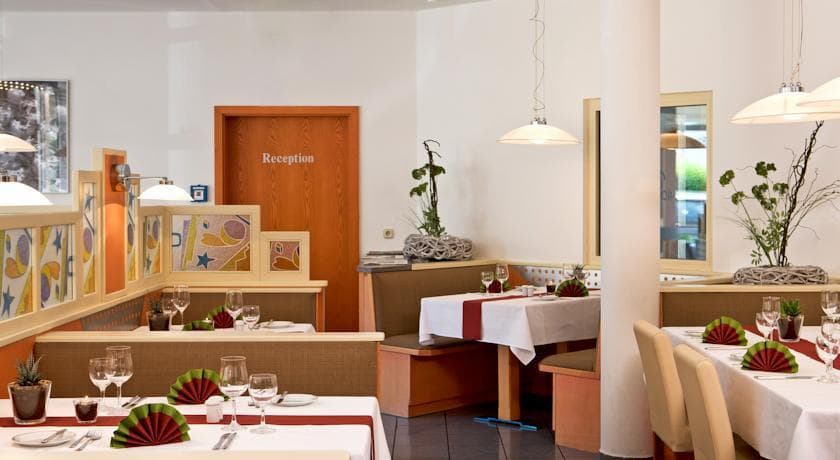 IBB Passau Süd, Restaurant