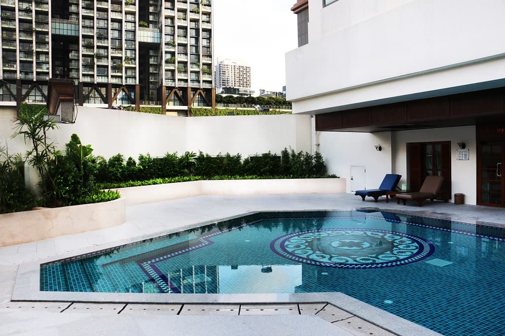 Evergreen Laurel Bangkok, Bar