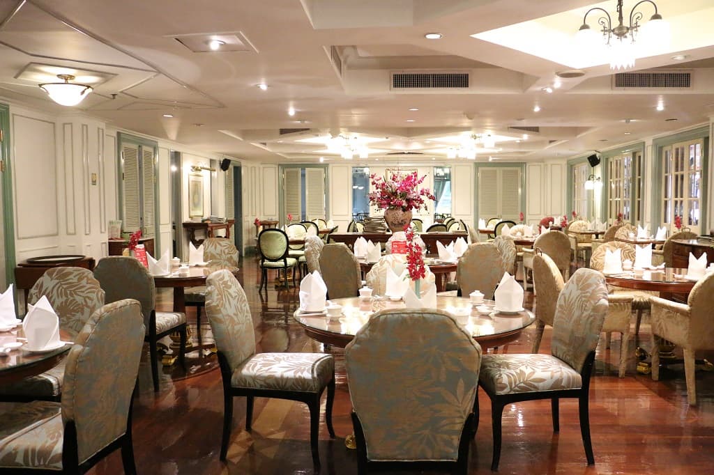 Evergreen Laurel Bangkok, Restaurant