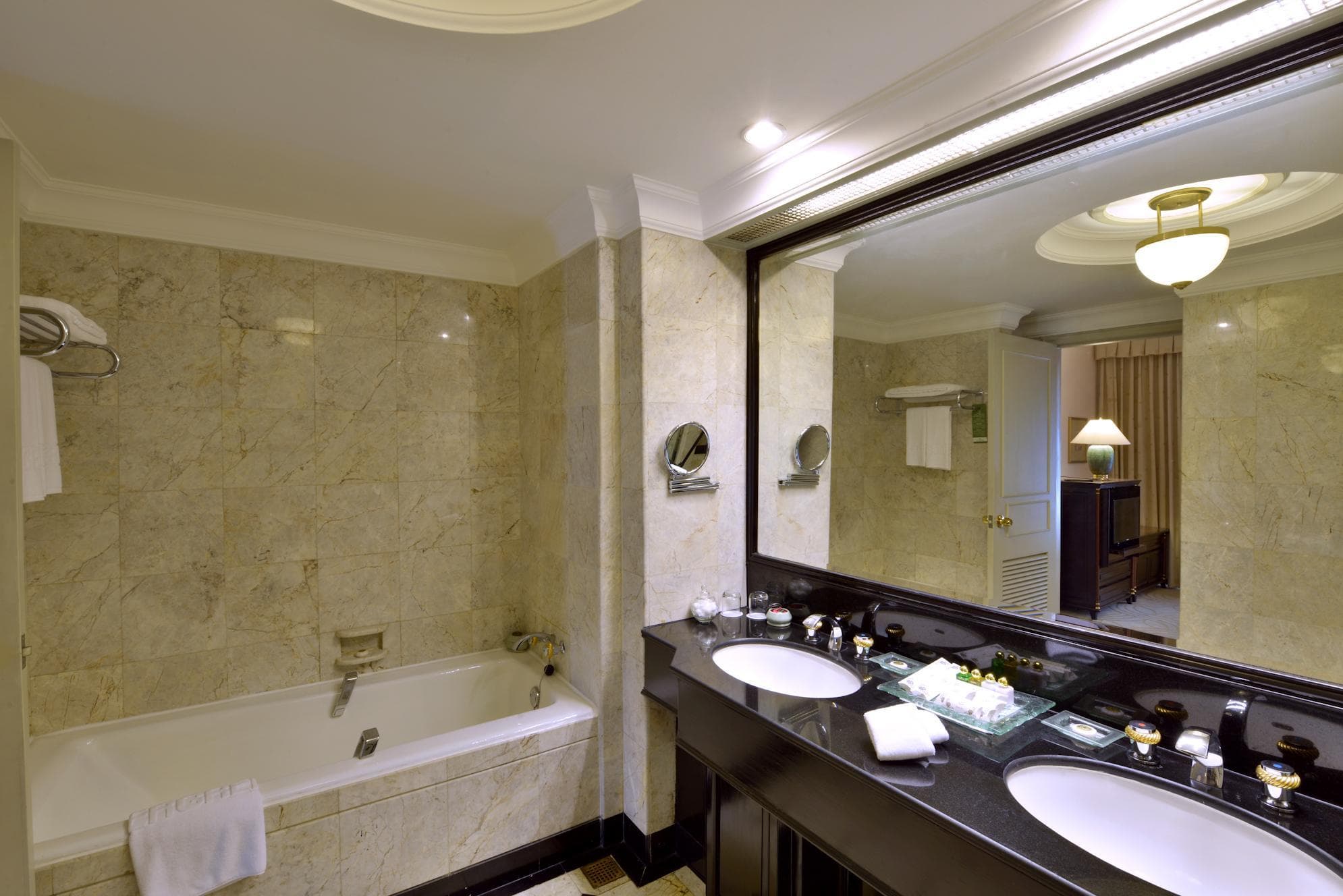 Evergreen Laurel Bangkok, Room