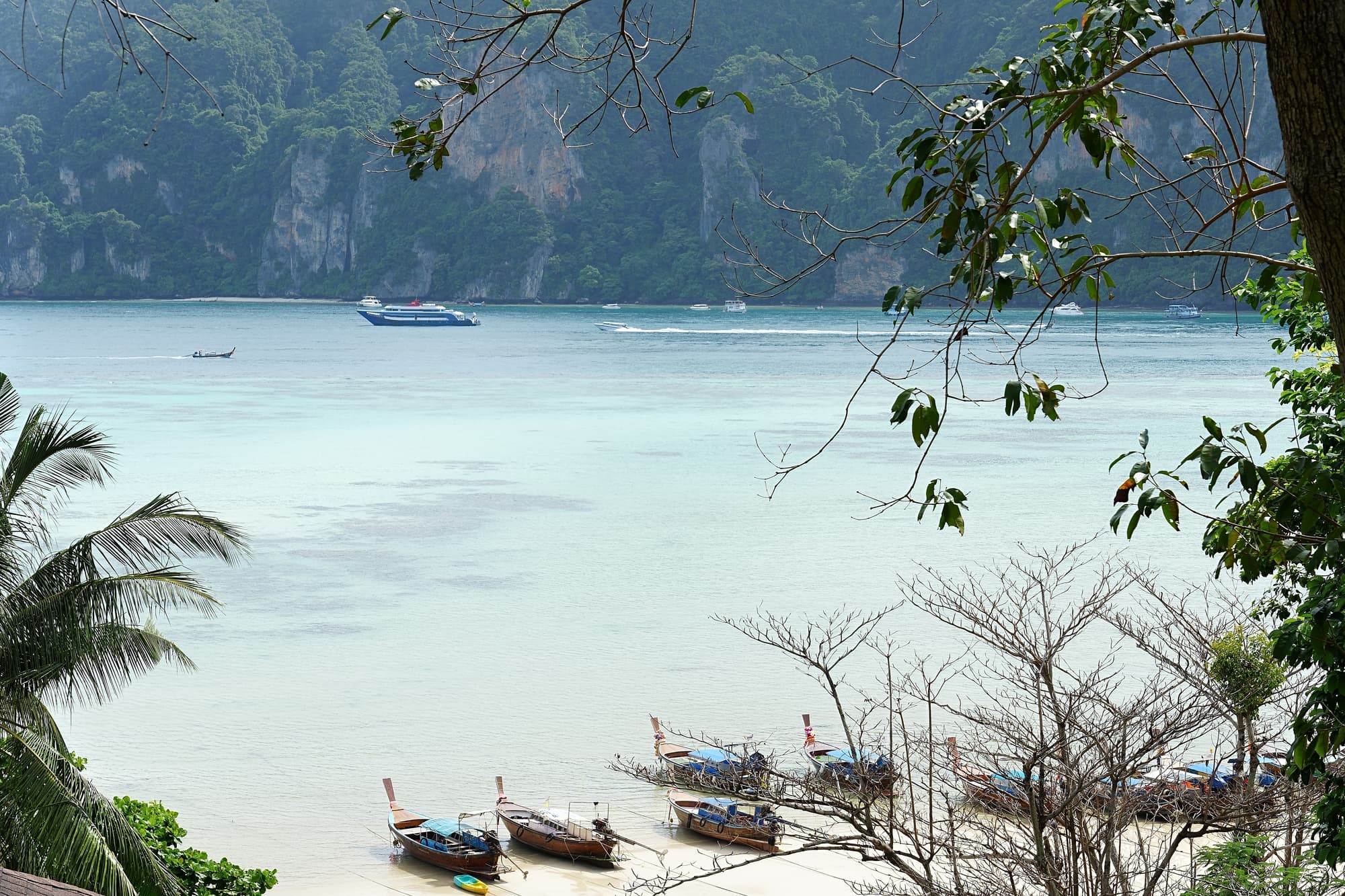 Phi Phi Bayview & Premier Resort, Beach