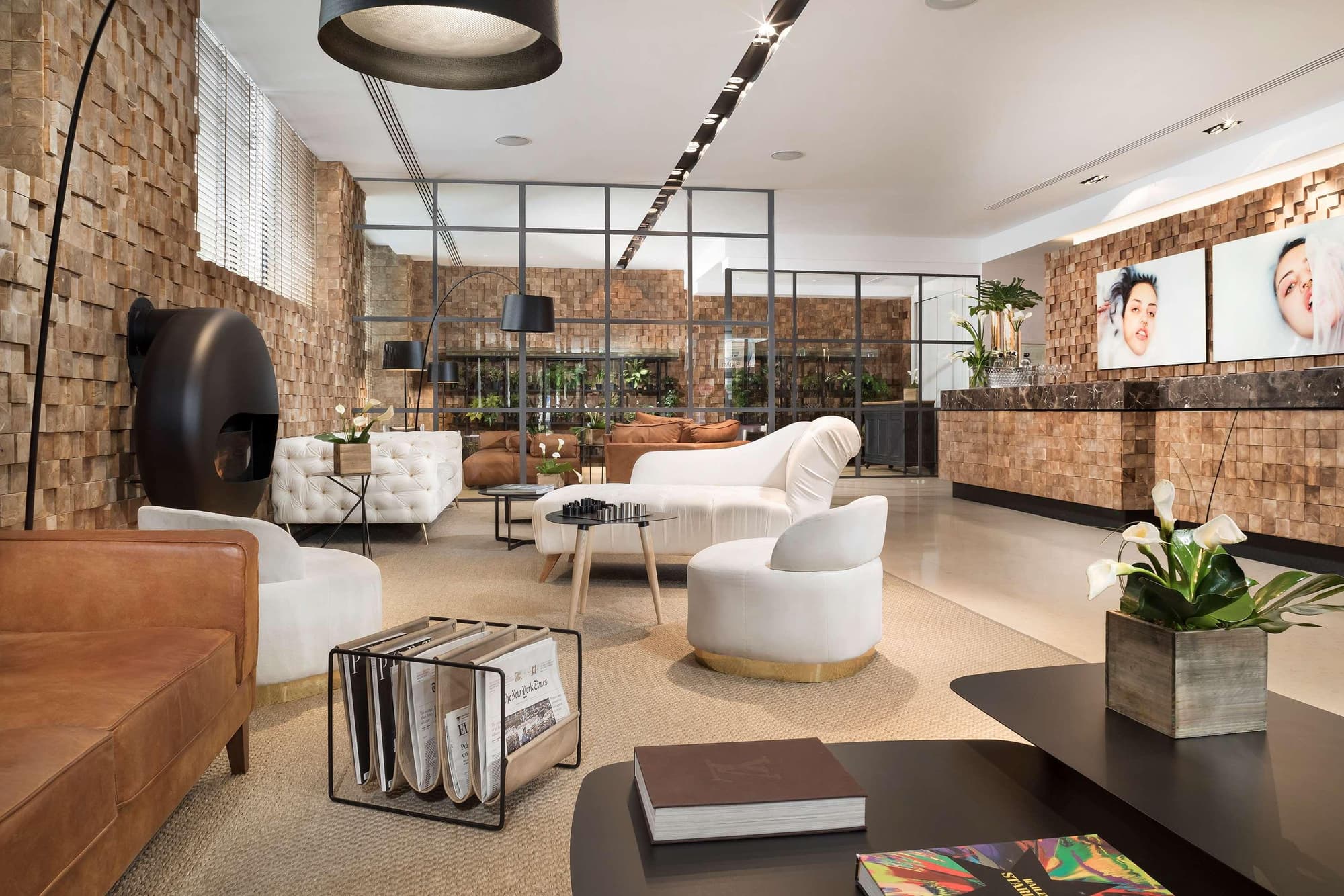 ME Madrid Reina Victoria, Lobby