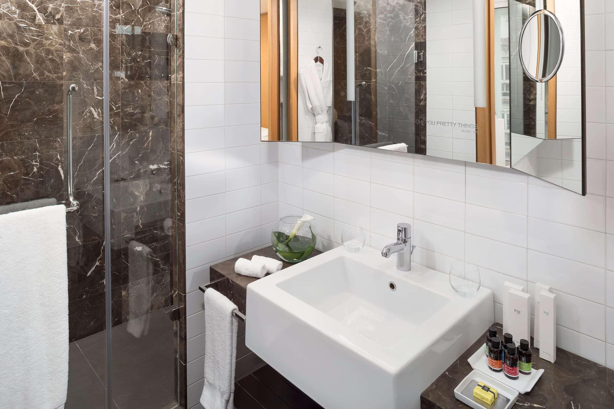 ME Madrid Reina Victoria, Room