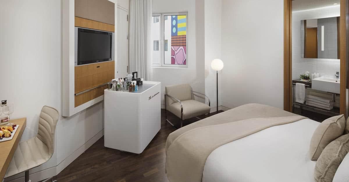 ME Madrid Reina Victoria, Room