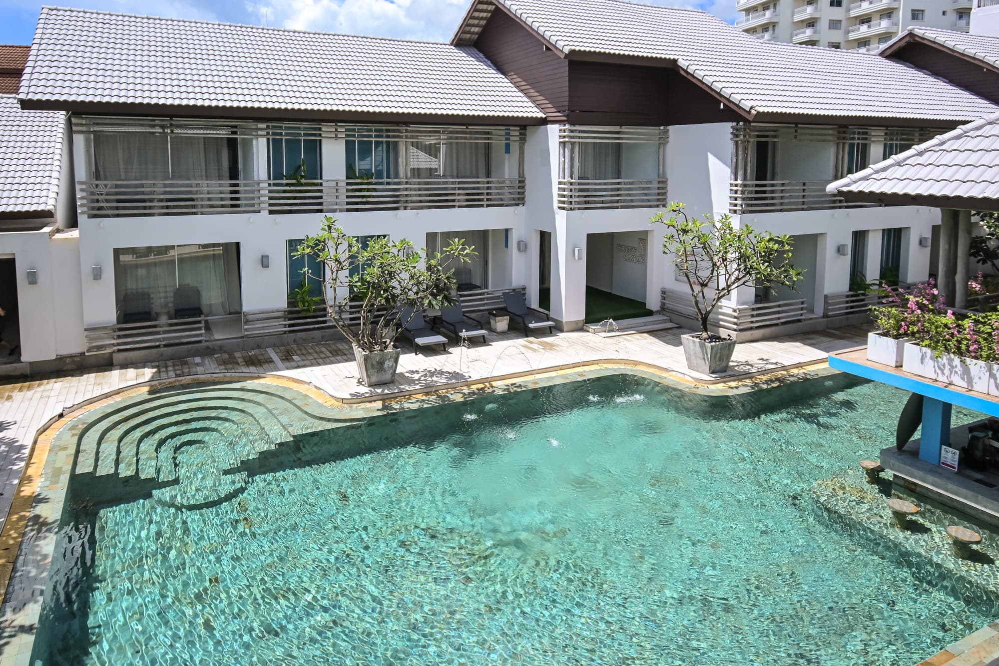 Ramada by Wyndham Phuket Southsea, Pool