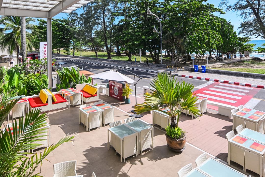 Ramada by Wyndham Phuket Southsea, Restaurant