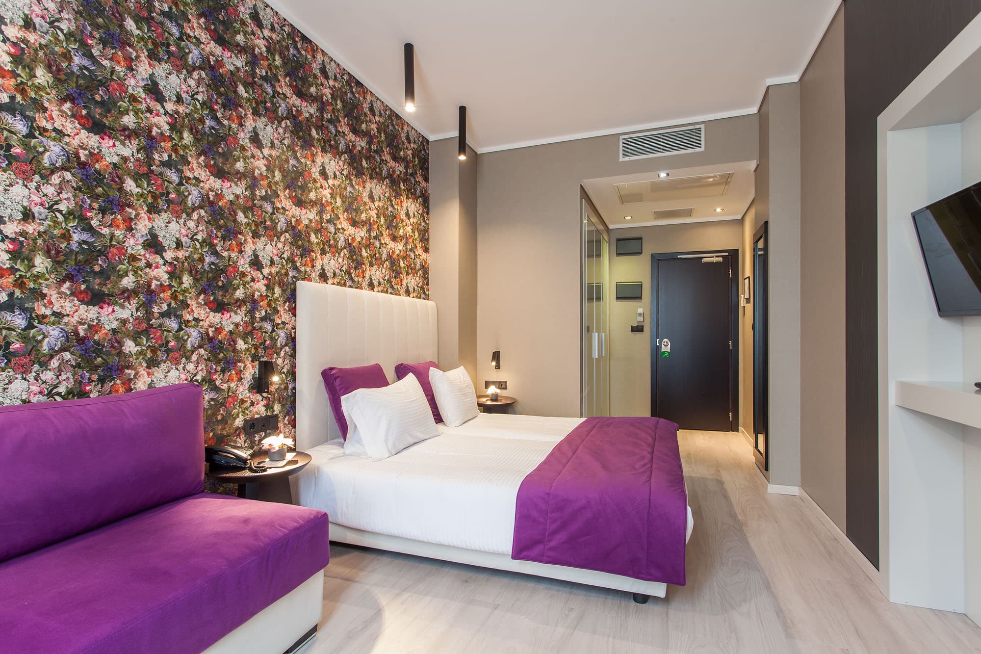 Egnatia Palace, Room