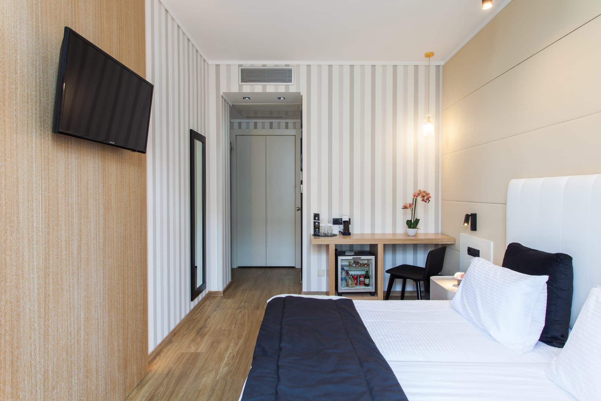 Egnatia Palace, Room