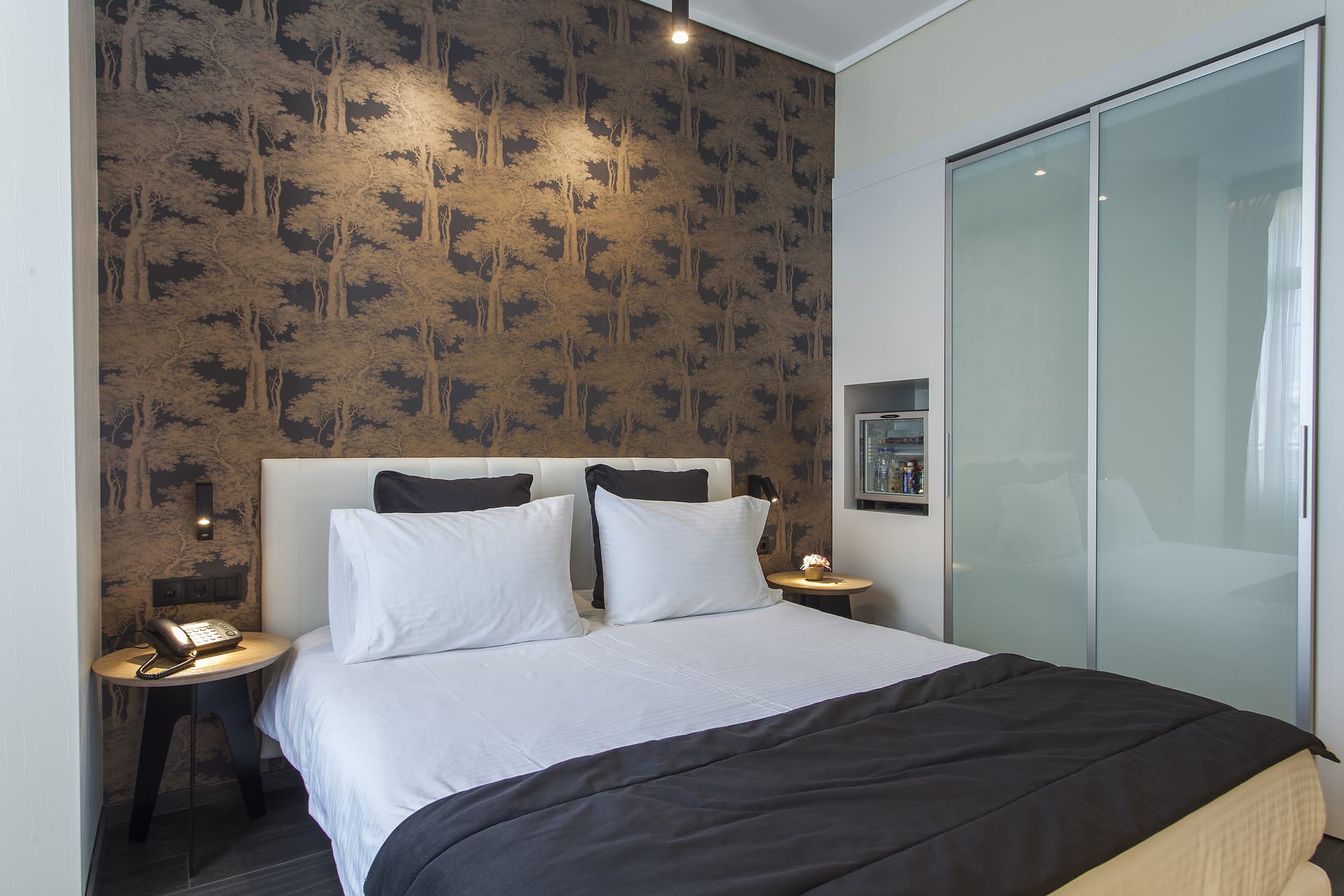 Egnatia Palace, Room