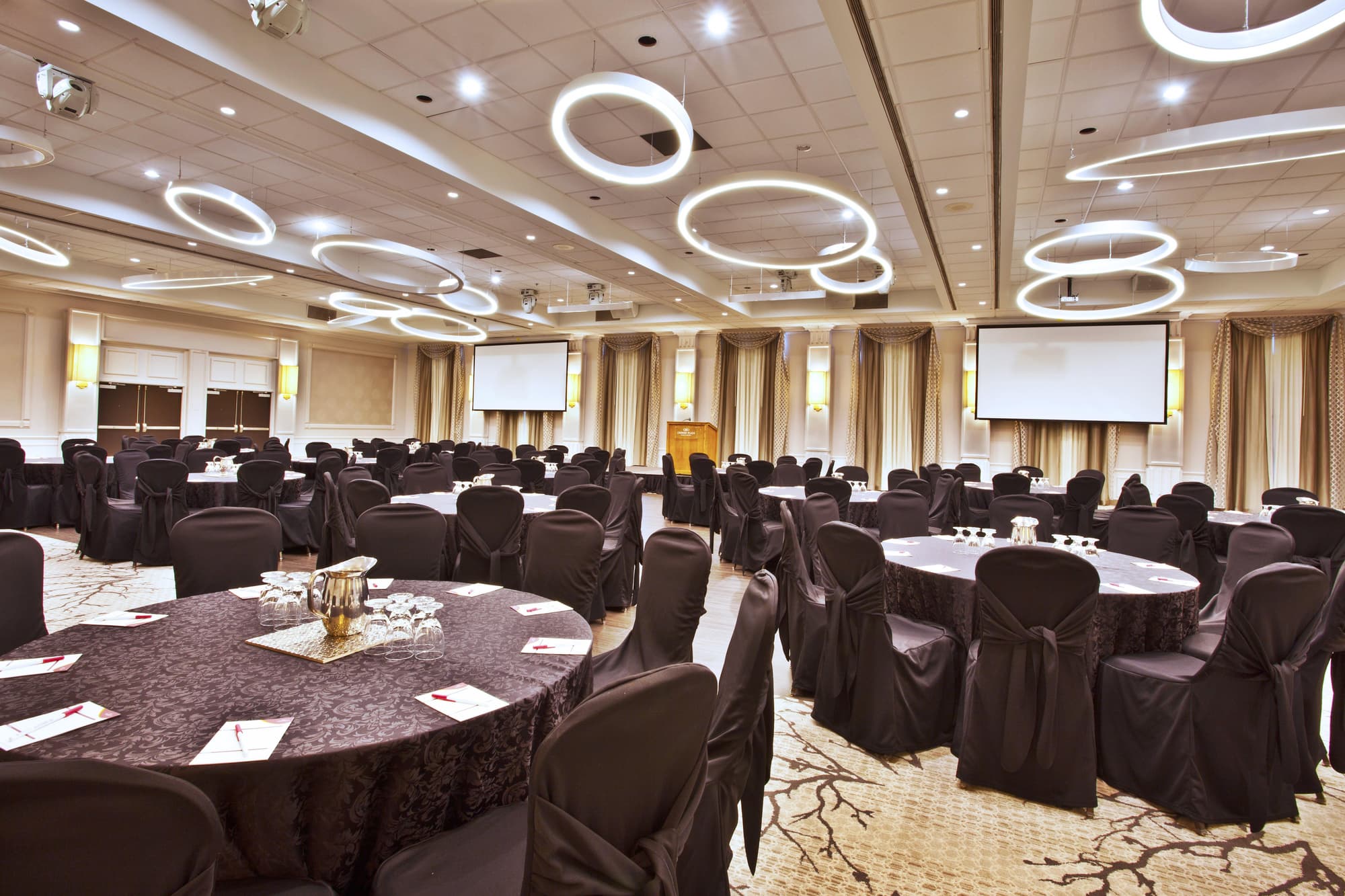 Crowne Plaza Kitchener Waterloo , Conferences