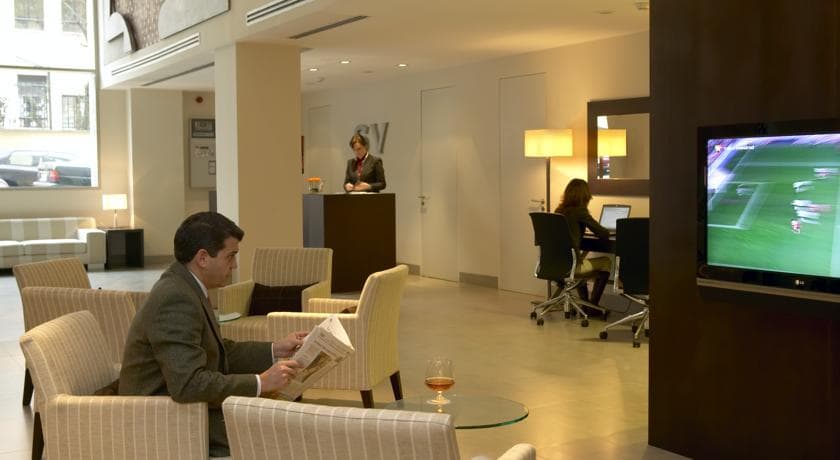 Suites Viena Plaza de España, Lobby