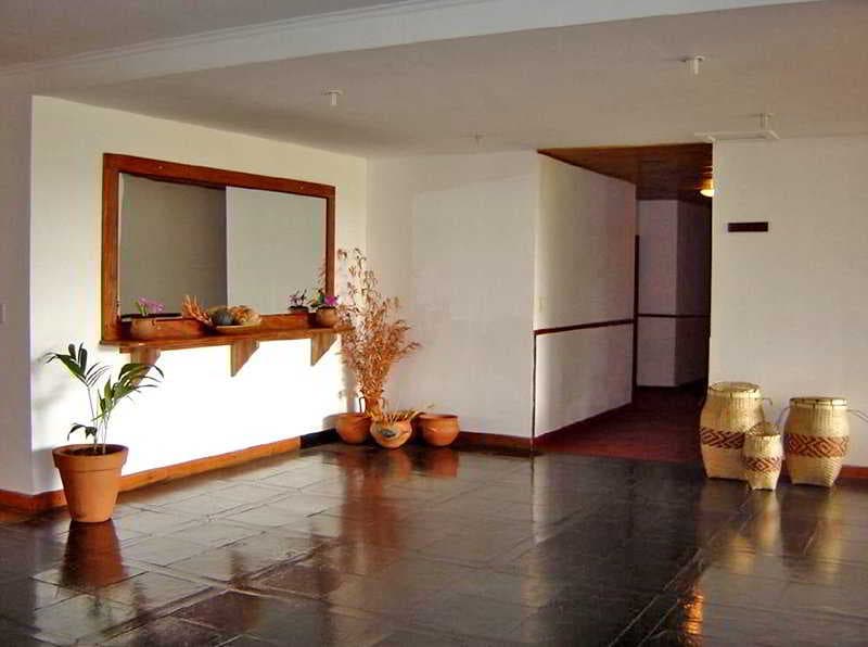 Carmen, Lobby