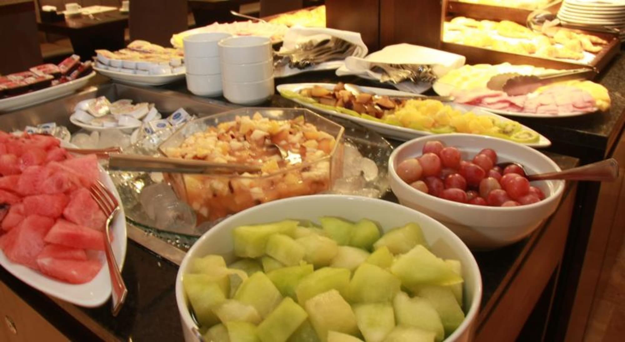 Grand King, Restaurant