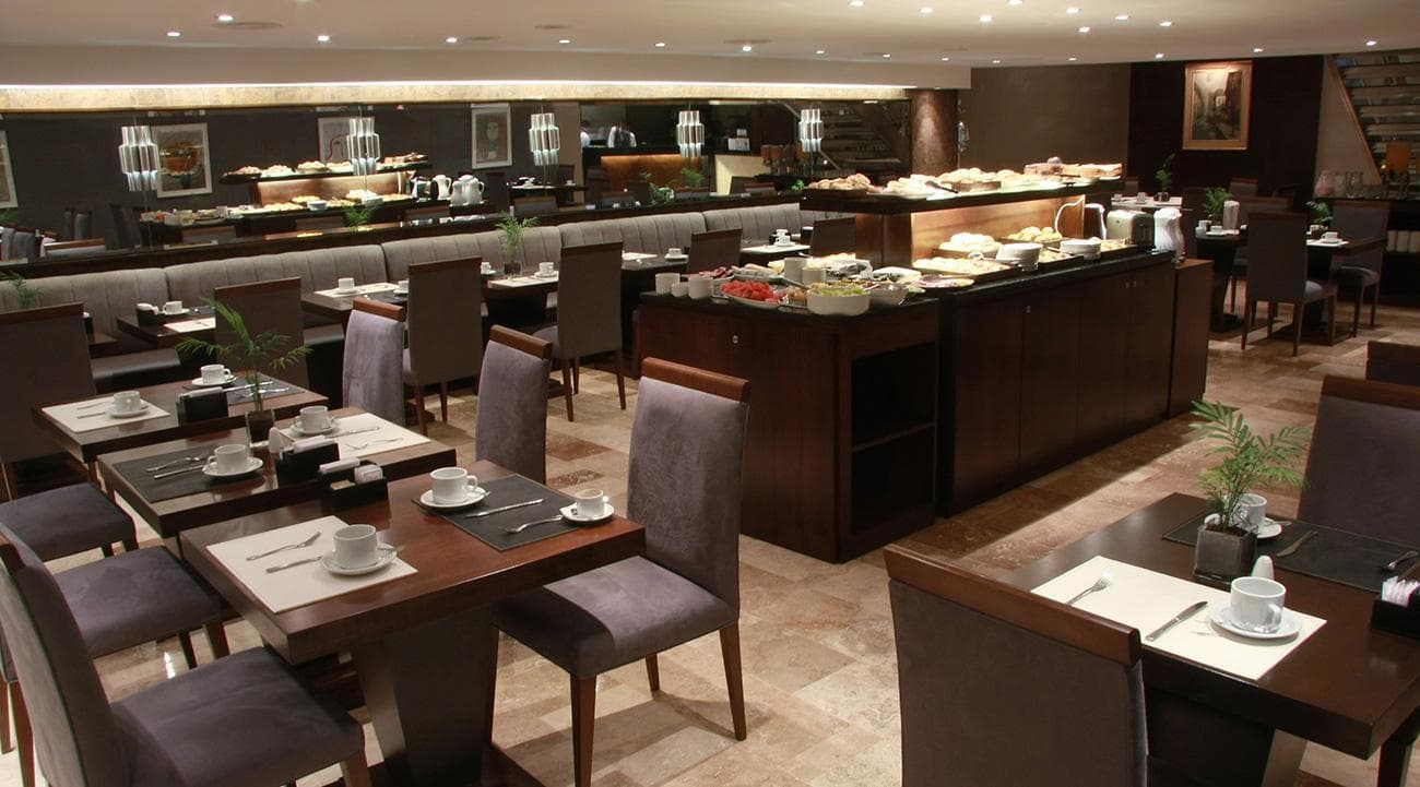 Grand King, Restaurant