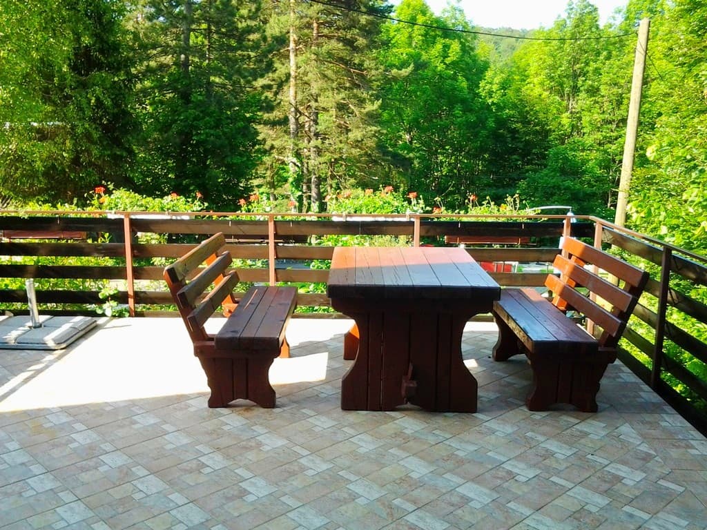 House Sankovic, Terrace