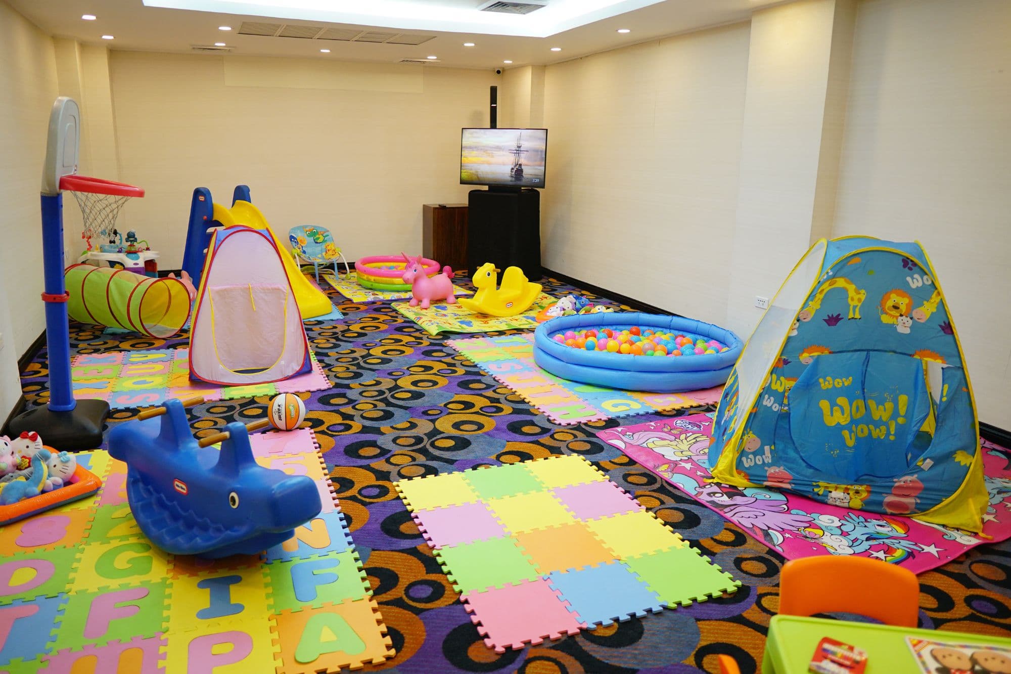 Bayview Park Hotel, Sports and Entertainment