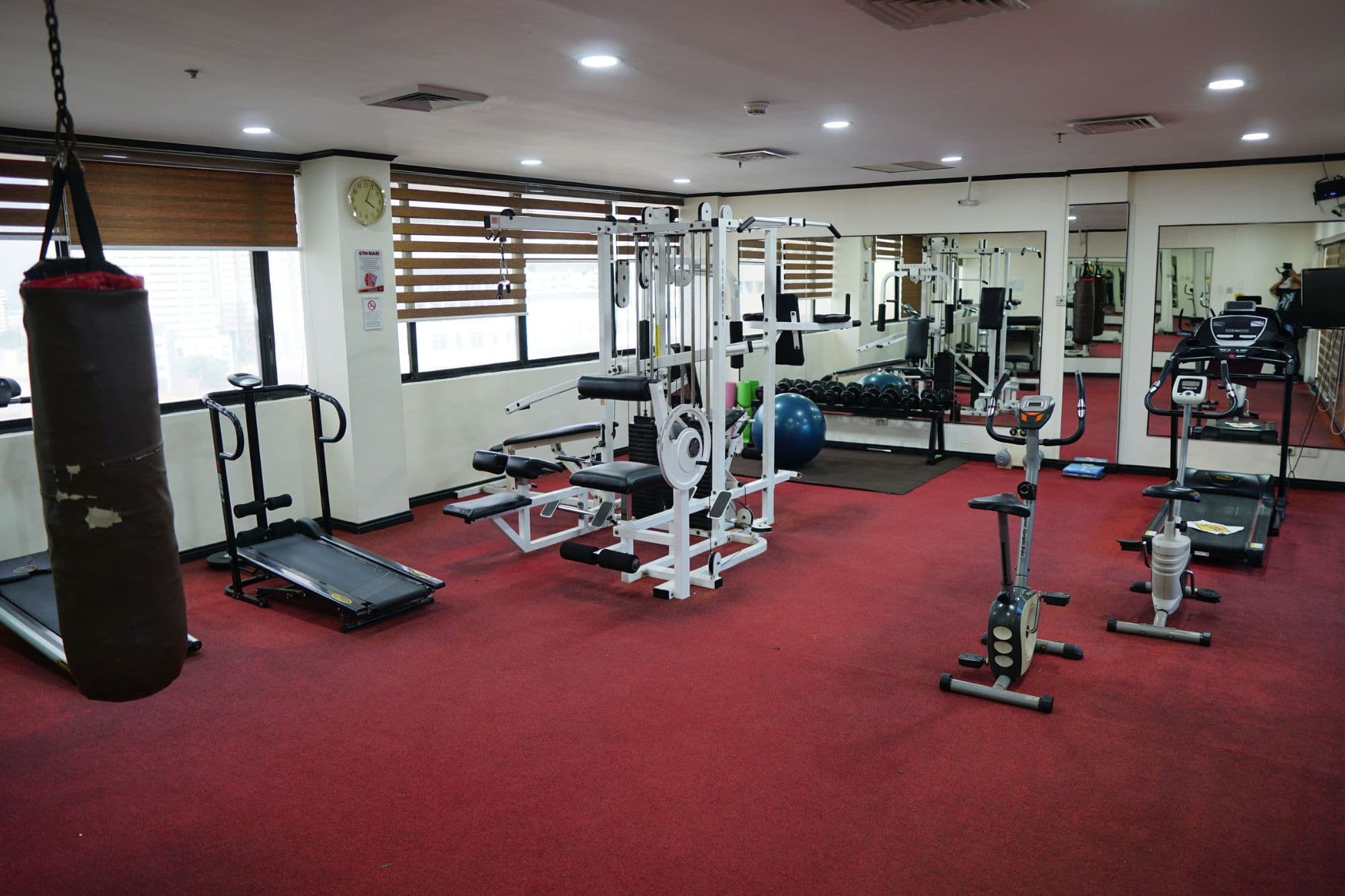 Bayview Park Hotel, Sports and Entertainment