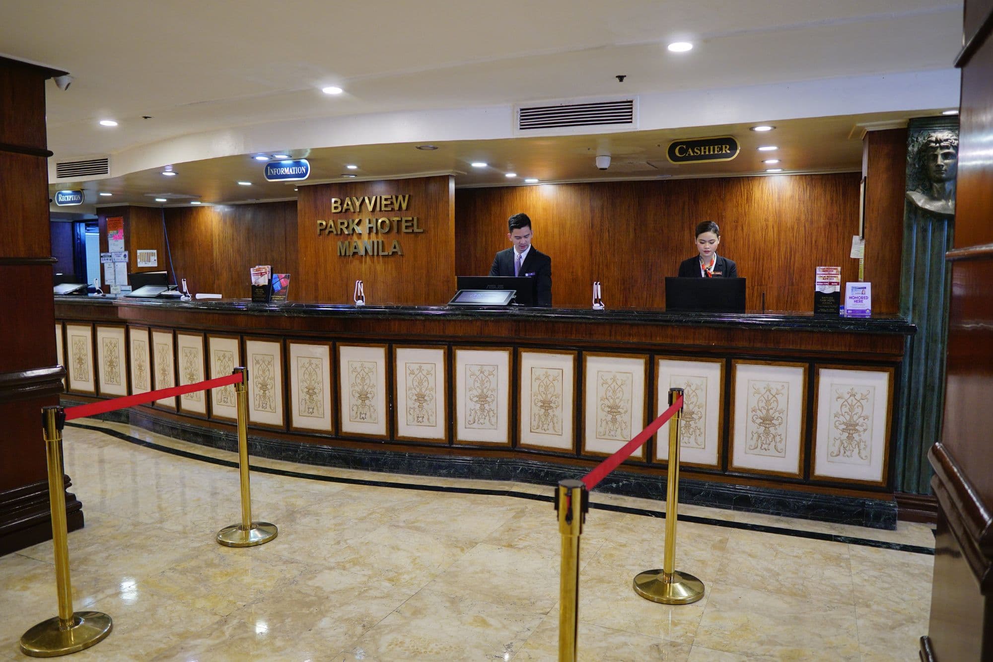 Bayview Park Hotel, Lobby