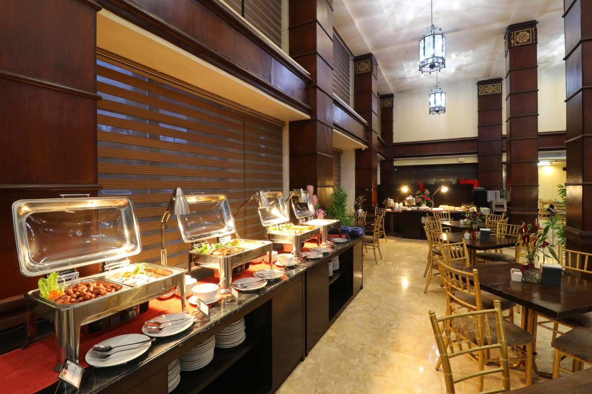 Bayview Park Hotel, Restaurant