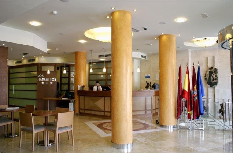 Los Habaneros, Lobby