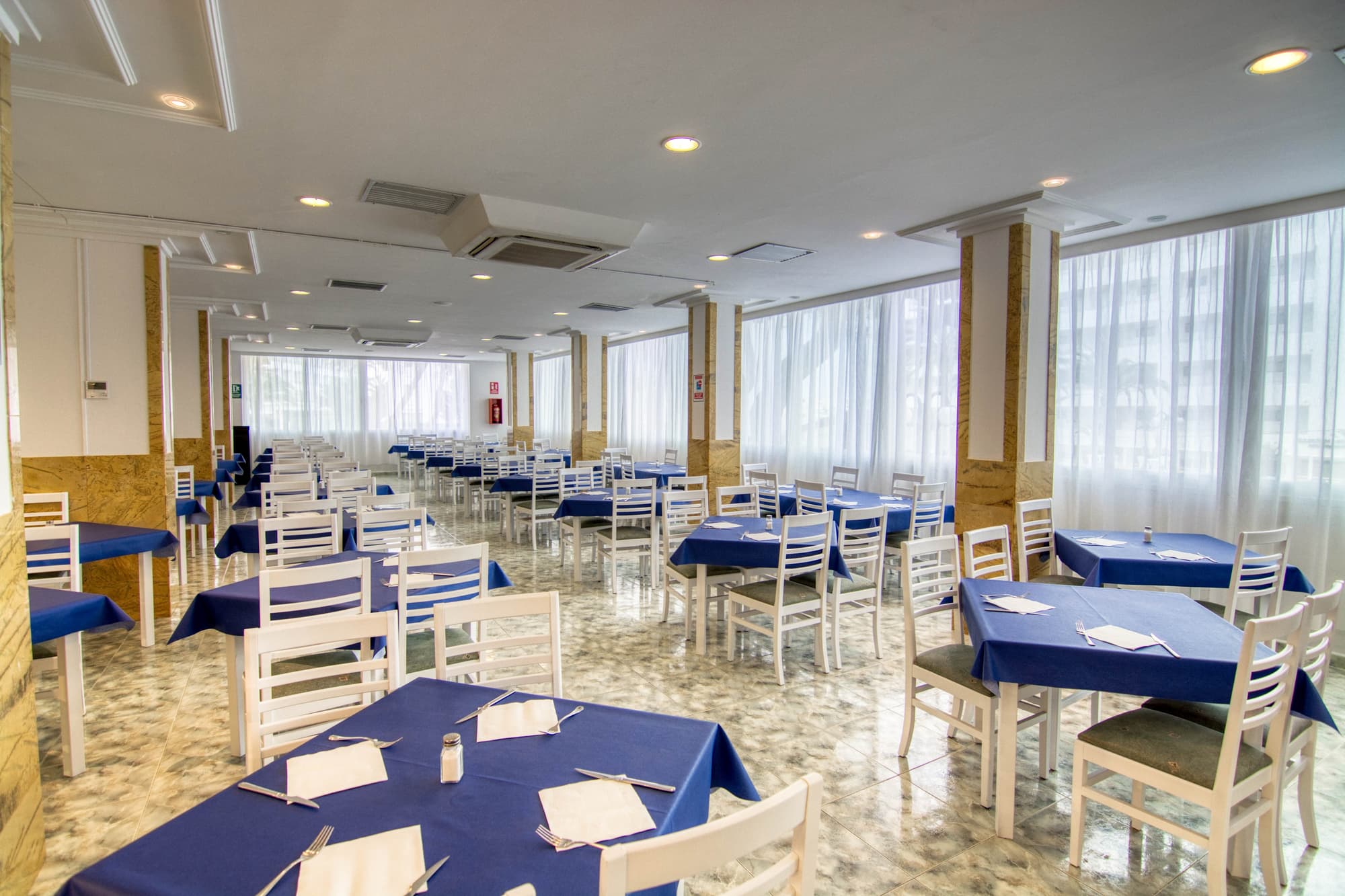 Hotel Coral Beach by MIJ, Restaurant