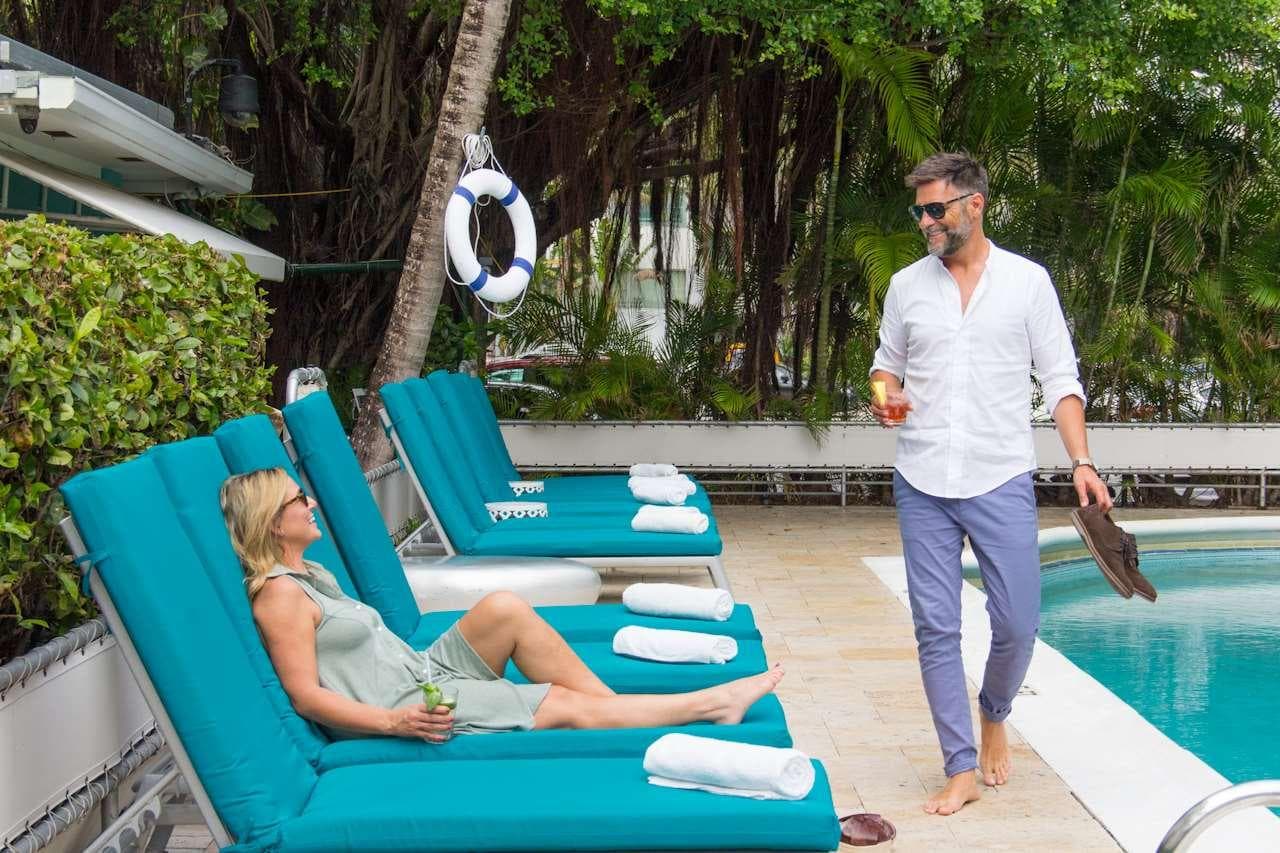 Dorchester Miami Beach Hotel & Suites, Pool